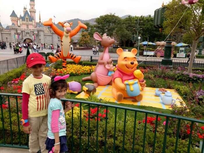 kids in disneyland hong kong