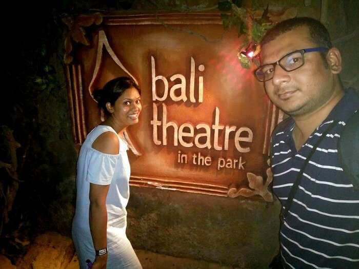 Theatre in the park, Bali