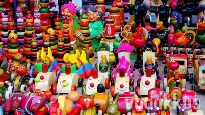 Colorful toys in Channapatna 