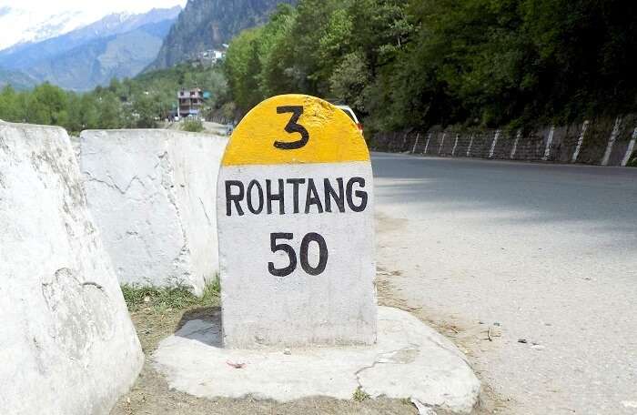 enroute solang valley