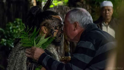 maori way of greeting people