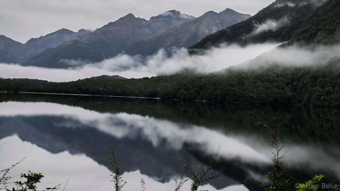 mirror lake on the way to milford sound