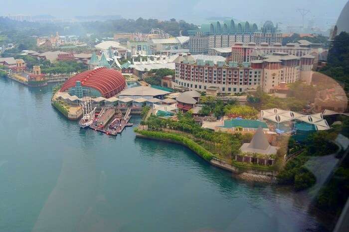 cabe car ride in sentosa island