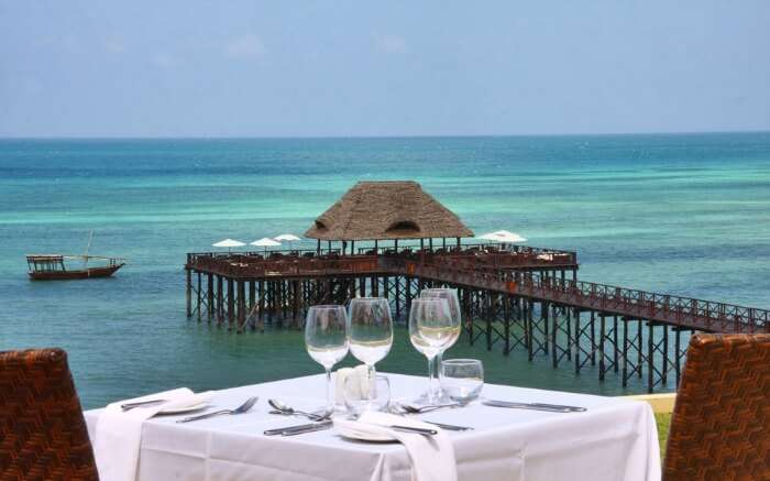 breakfast table overlooking the vast Indian Ocean 