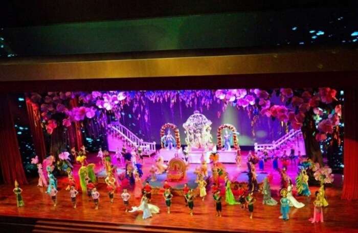 alcazar show in pattaya