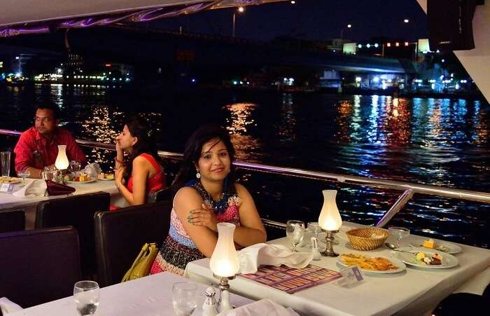 river cruise view in bangkok