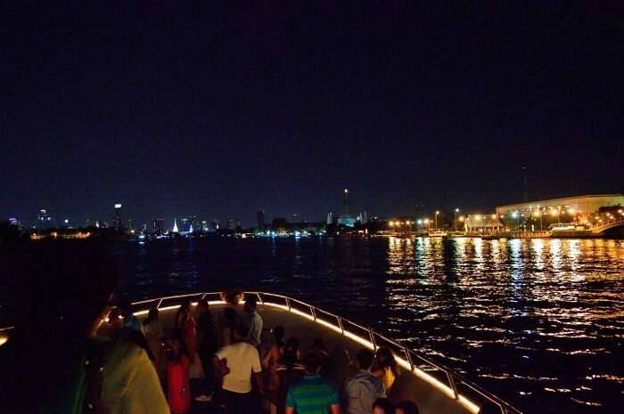 bangkok river cruise at night