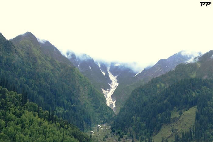mountain valley view in Manali