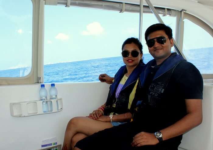 couples on maldives honeymoon