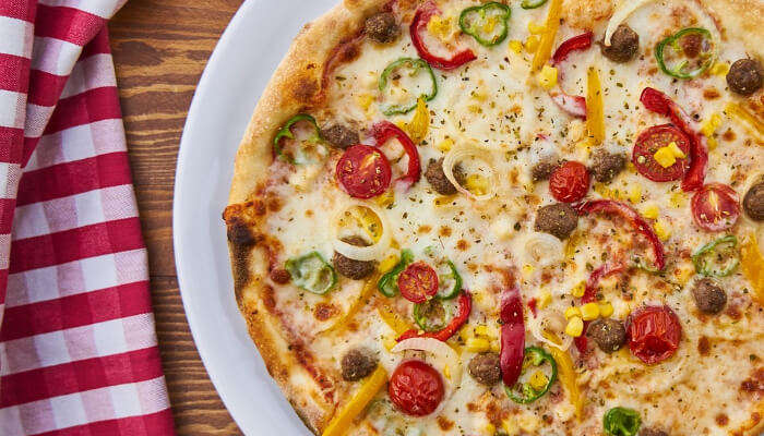 Pizza with veg toppings