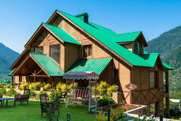 Front view of one of the cottages of Anantmaya boutique hotel in Manali