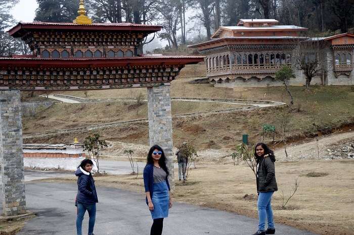 monali and friends near bhutan entrance