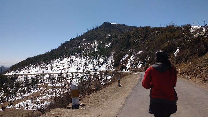 monali at snow in bhutan