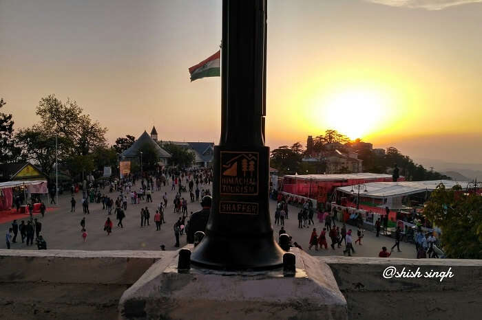 shish witnessing monument on mall road