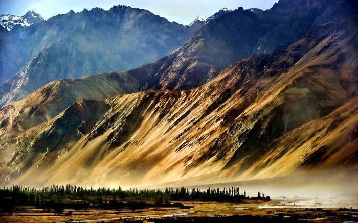 Magnificent mountain views in Dras in Kargil