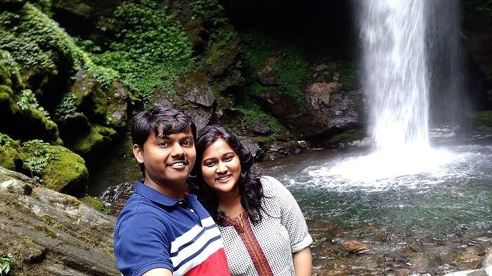 couple at kanchenjunga falls pelling