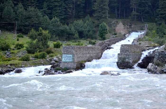 River flowin Pahalgam