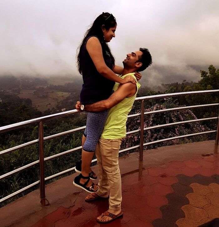 couple travel to Coorg