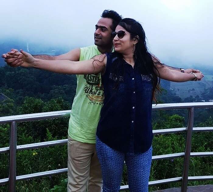 couple travel to Coorg