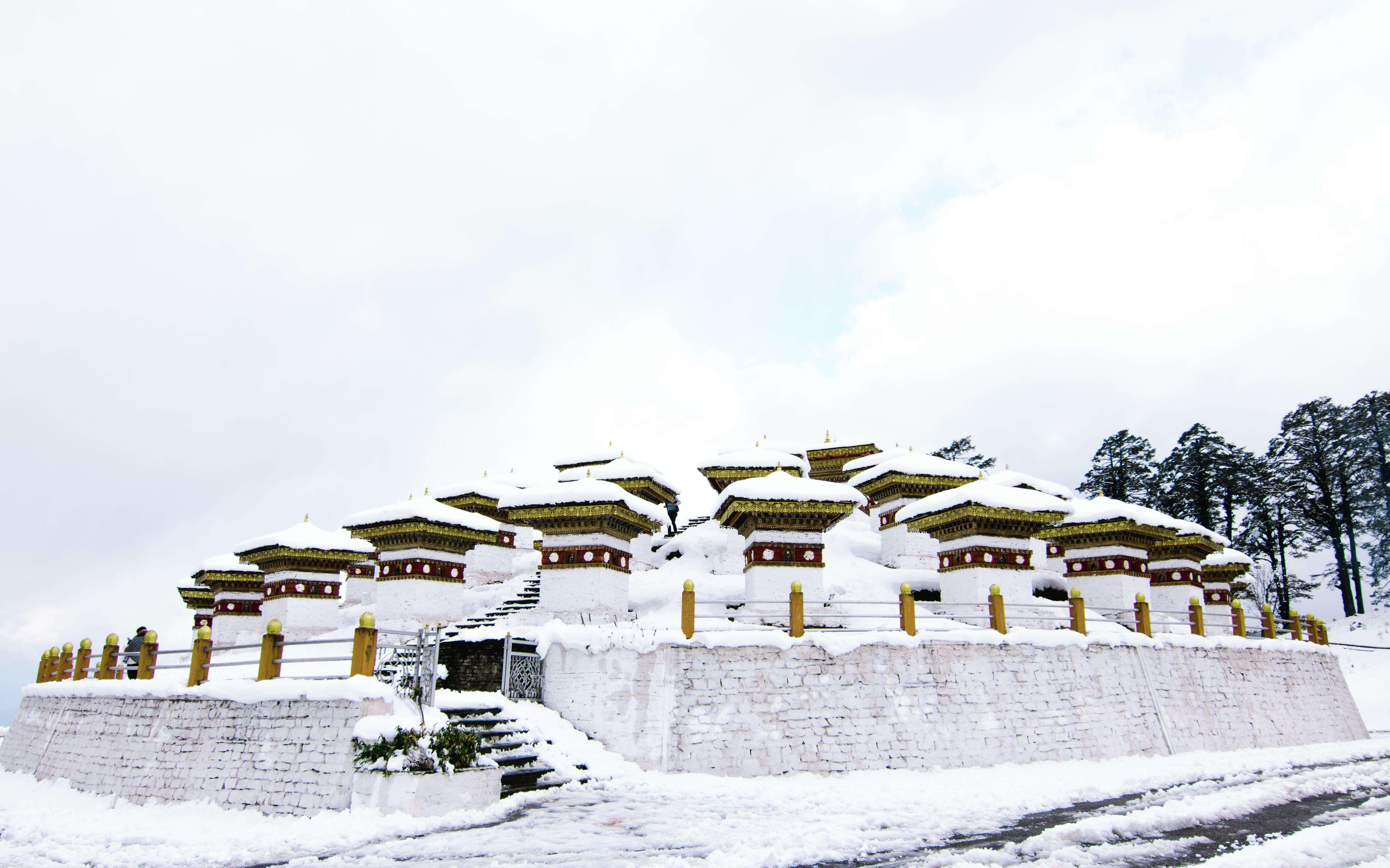 snowfall at Dochula Pass