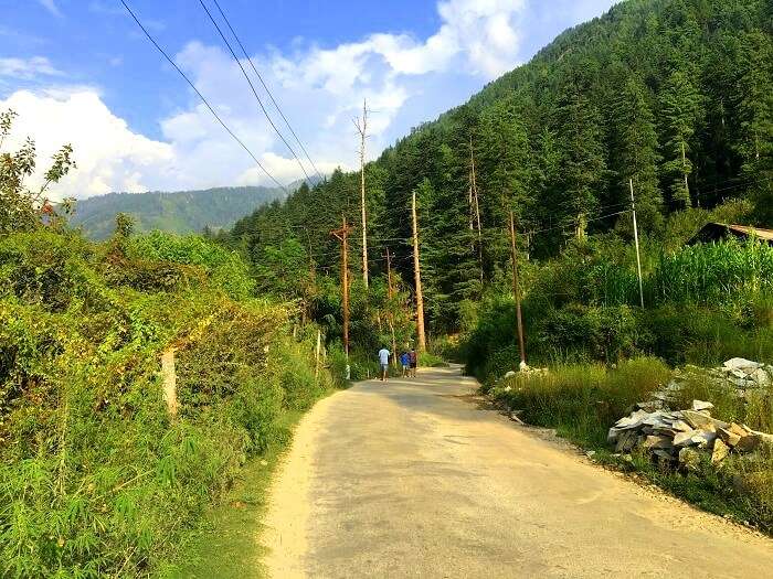 trek to kasol