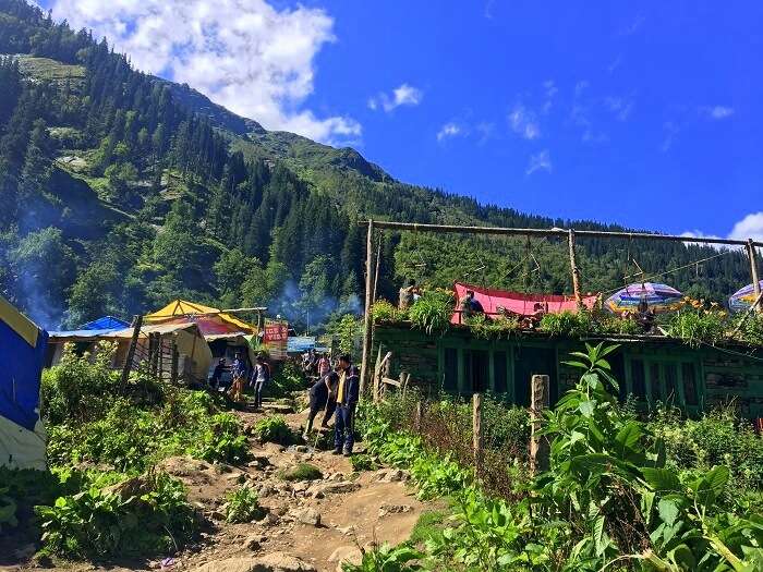 kheerganga sightseeing trek