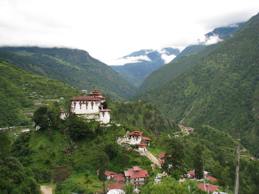 beautiful monasteries in the misty mountain