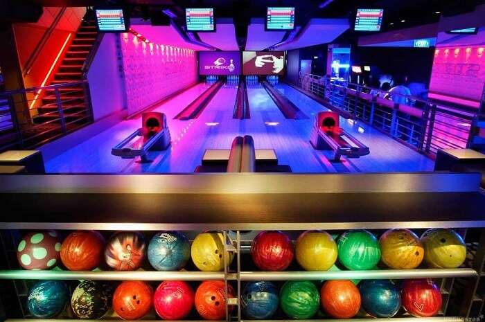 go bowling at strike