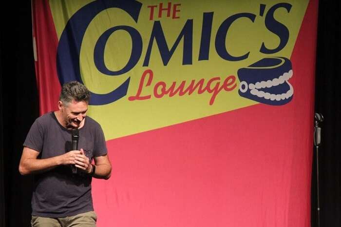 enjoy a night of stand up comedy at comic's lounge