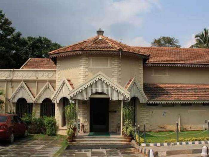 Front view of a heritage resort in Kodaikanal