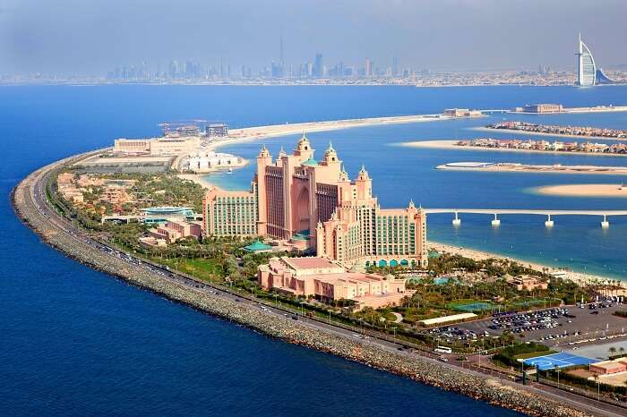 stay at atlantis hotel in dubai