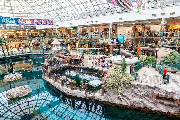 shopping malls in canada