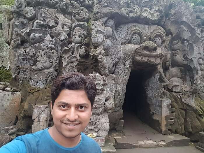 elephant caves in ubud