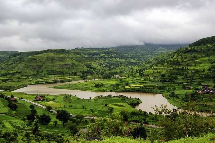 go for a picnic with your family at Hanuman Lake