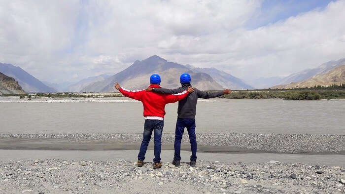 ninad at nubra valley with friends