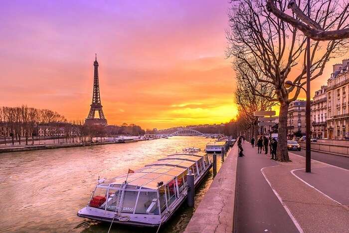 seine river cruise in winter