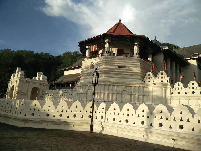 Tooth Relic temple
