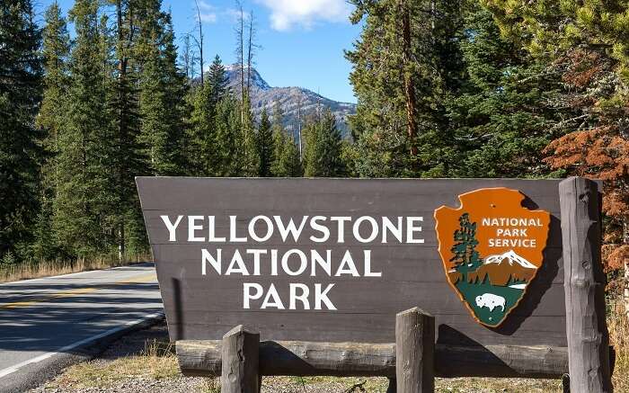 Yellowstone National Park sign