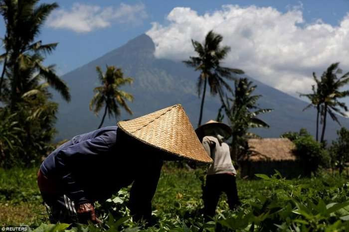 mount agung in bali