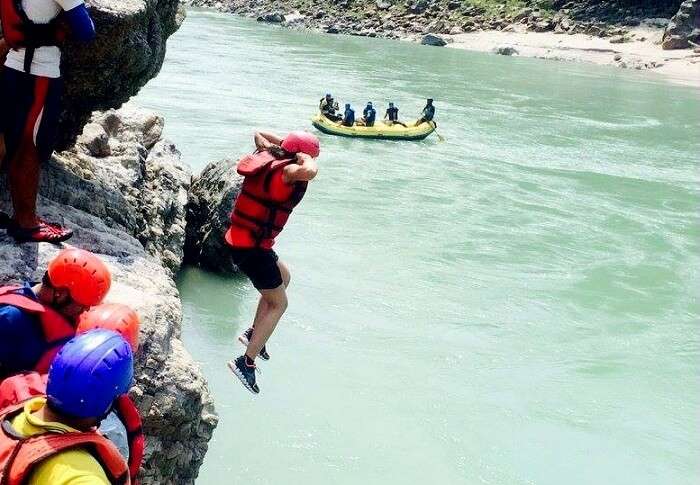 cliff jumping rishikesh