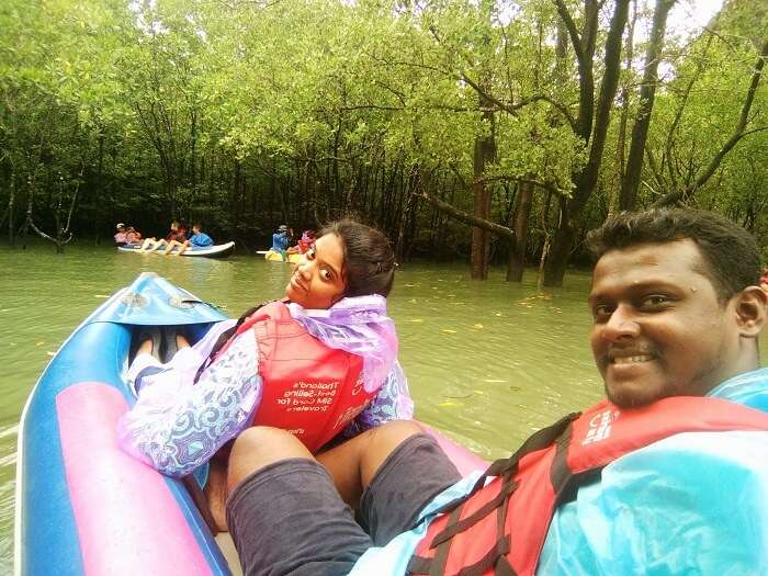 Couple kayaks on James Bond Island Tour