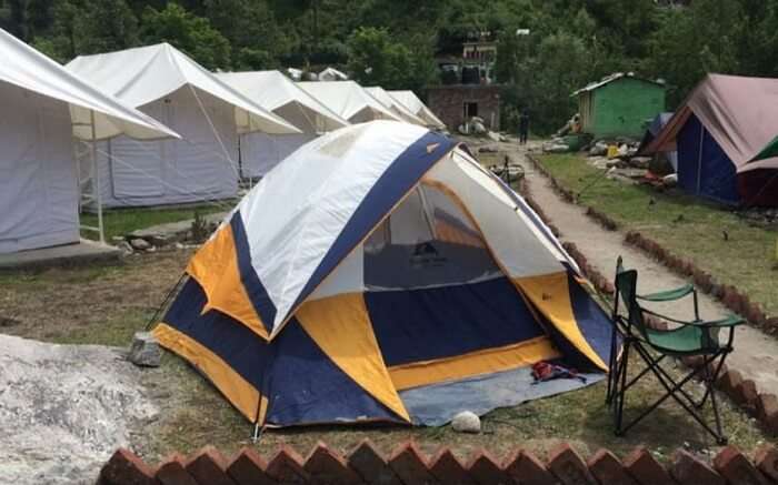 Beautifully laid out tents of Tentsville in Manali 