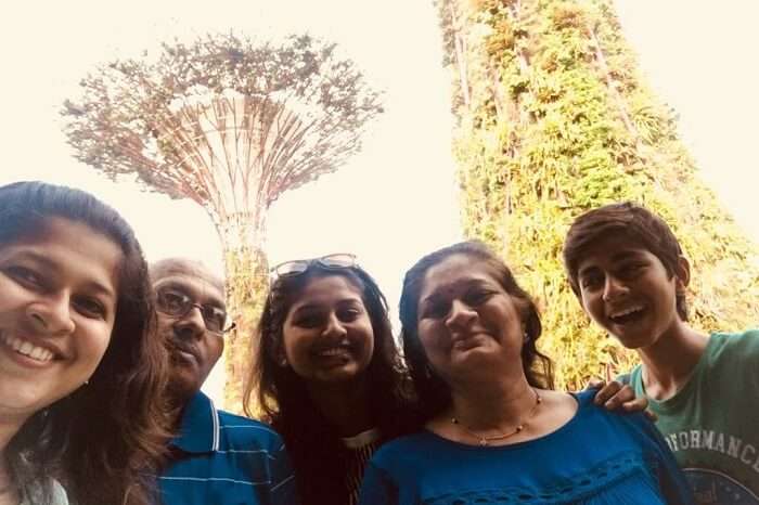 saurabhi singapore family trip: family enjoying at gardens of the bay