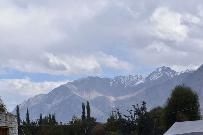 lokpal romantic trip to ladakh: views of himayalas