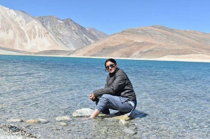 Lokpal romantic trip to Ladakh: sitting near Pangong tso lake