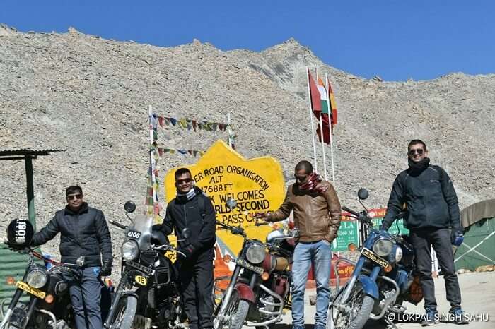 lokpal romantic trip to ladakh: changla pass