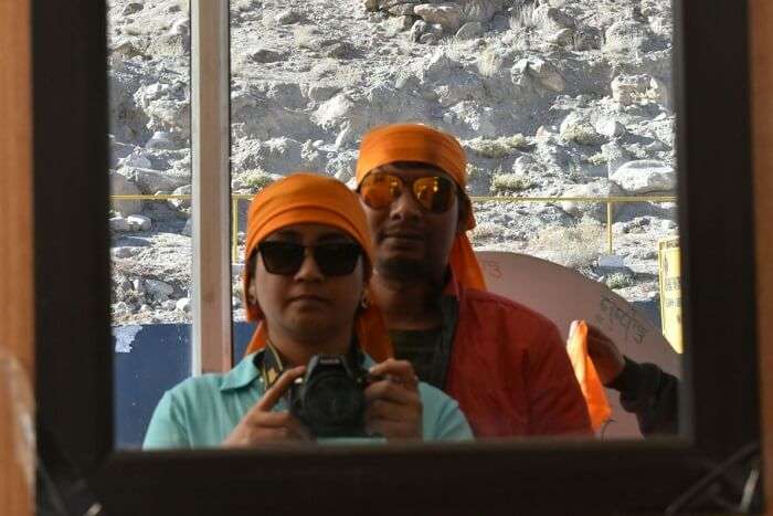 lokpal romantic trip to ladakh: posing