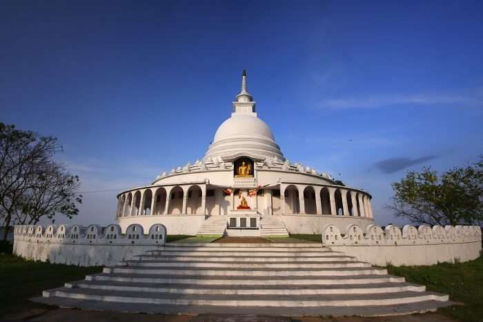 Rediscover yourself at the Japanese Peace Pagoda in Sri Lanka