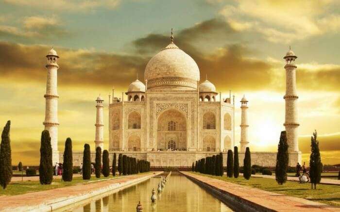 Taj Mahal Agra - an awesome honeymoon destination in India