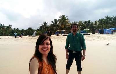 couple enjoys on a Kerala beach